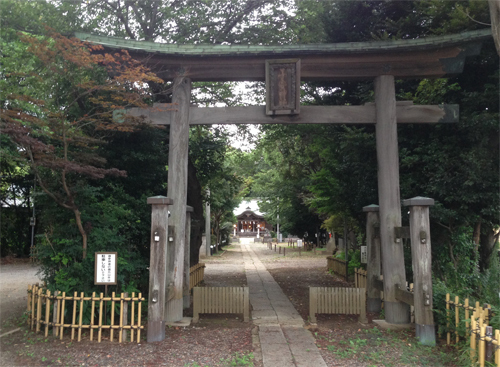 子安神社鳥居.jpg